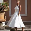 Vendita calda Sumemr Beach Pizzo Abito da sposa corto in raso 2020 Boho Chic Backless Lunghezza al ginocchio Abiti da sposa Abiti da sposa robe de mariage