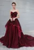 2019 New Arrival preto e vermelho gótico do casamento do espartilho Vestido Querida Vintage Voltar mulheres não brancas vestidos de noiva com cor