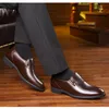Deslizamento britânico Na Pele De Couro Sapatos Homens Calçado de Inverno Escritório de Negócios Vestido Formal Sapatos Masculinos Elegante Terno Sapatos de Escritório