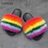 2022 mode couleurs mélangées pantoufles femmes arc-en-ciel chaussures fourrure diapositives moelleux doux maison pantoufles femme mignon floue fourrure tongs