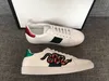 Discount Lady Fashion Men Women Casual Shoes Leather Top Quality Green Red Bee Italy Designer Sneakers Shoes Embroidered Black Tiger 35-46