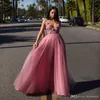Moda de Nova Sexy Pink V-Neck Prom Dress frisada Lace 3D Handmade Flores Backless Andar Vestidos de noite Comprimento Vestido formal vestidos de gala