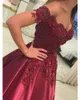 2019 Elegant Burgund Ballkleider Liebsten Blumen Eine Linie aus Schultern mit Applikationen Perlen lange Robe de Soriee Party Abendkleider