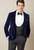 Moda Groom Tuxedos Navy Blue Velvet Groomsmen Mężczyźni Suknia Ślubna Mężczyzna Kurtka Blazer Garnitur Jesień Winter Styl (Kurtka + Spodnie + Kamizelka + Krawat) 1121
