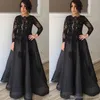 Modest Black Mother of the Bride Dresses Long Sleeves spets bröllop Gästklänningar Applices Scoop Neck Mother Formal Evening Dress PA275T