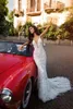 Klänningar 2020 Elihav Sasson Feather Wedding Dresses With Wrap Lace Applique Spaghetti Bohemian Wedding Dress Sexig Backless Boho Bridal Gown