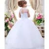 여자를위한 새로운 첫 번째 친교 드레스 화이트 레이스 최대 민소매 공 가운 아플리케 플라워 소녀 드레스 결혼식