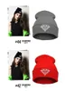 Vente chaude hiver chapeau bonnet laine tricoté hommes femmes casquettes chapeaux diamant broderie Skullies bonnets chauds unisexe livraison gratuite MO46