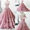 Novo Luxo Quinceanera Vestidos de baile Rosa obscuro Alças Lace apliques de flores de penas pérolas Tulle Puffy Partido Prom Vestidos