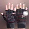 Mode-Body Building Training Gewichtheben Handschuhe für Männer Frauen Workout Halbfinger Fitness Übung Gym Fitness GYM Handschuhe Mitt2860