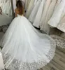 Encantador White Ball Ball Vestidos de Noiva Plus Size Sexy Strapless Lace Sem Mangas Lace Appliques Vestidos Bridais Puffy Sweep Vestido de Noiva