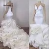 Plus storlek lyxiga sexiga sjöjungfrun brud trumpet klänningar satin afrikanska kvinnor vit bröllopsklänning