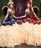 2020 Moda Balo Quinceanera Elbiseler Nakış Sevgiliye Boyun Çizgisi Katmanlı Organze Balo Abiye Sweep Tren Ruffled Tatlı 15 Elbise