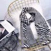 Groothandel-patroon stijl sjaal vrouwen zachte elegante mooie sjaal kasjmier sjaal voor winter 180 * 70cm