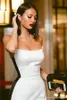 Eleganckie Satwin Slim Slim Suknie Wieczorowe Niesamowite Bez Ramiączek White Z Czarnym Stripe High Slit Party Party Suknie Niestandardowe Vestidos de Soiree