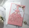 Laser gesneden uitnodigingen OEM-ondersteuning aangepast met meisje in jurk Gevouwen holle bruiloft uitnodigingskaarten met enveloppen BW-HK370A