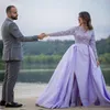 2020 Lavendel Evening Dresses Mermaid Jewel Lace Satin Prom Klänningar med Overskirts Långärmad sida Split Arabiska Party Gowns
