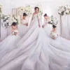 2019 Boho 라인 웨딩 드레스 V 목 긴 소매 3D 복숭아와 레이스 신부 가운 대성당 기차 플러스 크기 비치 웨딩 드레스