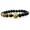 SN0640 Man Classic Black Armband Lava Rock Stretch-Armband mit Gold Löwenkopf Charmearmbänder