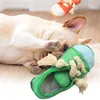 Interaktiva rena tänder husdjur katt slipper form kanfas bett resistent traning spelar rolig mjuk hund squeaky leksak vanlig gåva