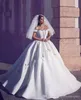 ラグジュアリーアラビアのドバイボールガウンのウェディングドレスオフショルダークリスタルビーズ弓背中の大聖堂の列車半袖結婚式の花嫁のガウン