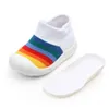 Kinder Turnschuhe mit Socken kleine Kinder Schuhe Baby lernen erste Wanderer Mädchen bunten Schlauch Jungen beginnen Wanderschuhe Kinder Mode Schuhe