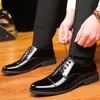 حار بيع الرجال الأحذية الجلدية الأعمال عارضة أحذية رجالية 2019 جديد اللباس البريطاني الجلود زيادة، مكافحة ساكنة