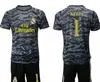 2020 New Langarm Realmadrid Fußball Set Goalkeepe Kit Keylor Nava Courtois Torwart Madrid Jersey Bale Hemd voller Uniform Männer