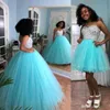 민트 Tulle Quinceanera Dresses Puffy Ball Gown Sweetheart Beaded Crystals 맞춤형 정식 이브닝 가운 달콤한 16 댄스 파티 드레스