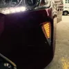 2ピース車LED DRLデイタイムランニングライト黄色のターン信号が付いている2017年日光フォグライト