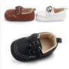 Scarpe da neonato Prewalker Baby Scarpe morbide in pelle scamosciata Scarpe da ragazzo Mocassini Scarpe casual