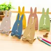 DIY Cute Rabbit Wood Mobile Phone Charging Stand Movie en TV Mobiele Telefoon Accessoires voor iPhone 49