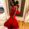 Red Mermaid Prom Dresses 2K19 Afrikanisches Schwarzes Mädchen Sexy Backless Abendkleider Applikationen Perlen Rüschen Rock Neckholder