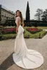 2020 Robes De Mariée Sirène Col En V Appliqued Perlé Gland 3/4 Manches Longues Robe De Mariée Dos Nu À Volants Balayage Train Vestidos De Novia