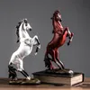 Estatua de caballo de estilo europeo moderno VILEAD para decoración de oficina y hogar, figuritas de caballo de resina, accesorios decorativos para el hogar, adorno T200703