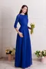 Royal Blue Lace Chiffon A-Line Long Modest Bridesmaid Klänningar med 3/4 Ärmar Vuxen Kvinnor Boho Modest Wedding Party Dress