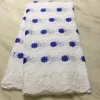 5Yllar varm försäljning Vit afrikansk bomullstyg med Royal Blue Flower Swiss Voile Lace Broderi för klänning BC37-5