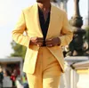 Linne bröllop tuxedos gula män kostymer blazer smal fit 2 stycken brudgum klänning prom fest dräkter jacka byxor anpassade tillverkade1758