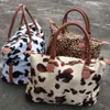 Leopard cow helg handväska stor kapacitet resa tote handtag sport yoga totes lagring moderskap väska päls weekend väskor 17inch rra3164