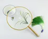 Klassieke Chinese Ronde Dans Fan Mulberry Silk Kostuum Decoratieve Craft Fan Single - Side Embroidery Houten Handvat Ventilator Gift