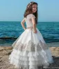 Flower Lovely Girl Dresses For Weddings Jewel Neck Tulle Applices Kort ärm med pärlor Tiered Ruffles Girls Pageant Dress Prom Gowns S S