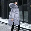 Chaqueta de plumas de moda 2019 nueva chaqueta gruesa de invierno de longitud media Abrigo con capucha con Cuello de piel