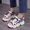 Sandalen Trendy Bunte Regenbogen Sohle Casual Keil Frauen Schuhe Glänzende Plattform Sport Damen Schuhe Sandalias