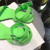 Okrągłe skórzane sandały Projektant Kobiety Allover Logo Buty Moda Kostki Pasek Zielony Sole Sandals Luksusowe Kobiety Płaskie Buty