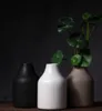 現代のミニマリストの家の装飾の装飾品創造的な白い黒のミニ花瓶乾燥花の花のデスクトップの家具