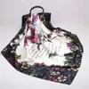 Nouveau foulard d'été en satin de soie carré femme 90cm avec des foulards décoratifs à la mode