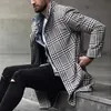 2023 Mens Trench Coats Fashion Plaid Lapel Single Breasted Long Coat Gratis frakt Vinter Fashion Long Jacket Rockar Män överrock