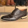 Designer Lace-up Mens Leather Brogue Shoe Vendite calde Vintage Brandt Scarpe eleganti Scarpe da ginnastica nere marroni Cap Toe Scarpe da uomo in vera pelle US13