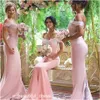 Rosa billiga brudtärna klänningar sjöjungfrun från axel elastiska satin spets långa bröllopsfest klänningar för kvinnor brudtärna klänning brudtärna