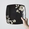 일본식 손으로 그린 ​​블랙 세라믹 플레이트 식기 히비스커스 꽃 인쇄 된 정사각형 그릇 일본 요리 접시 플레이트 컵 표시